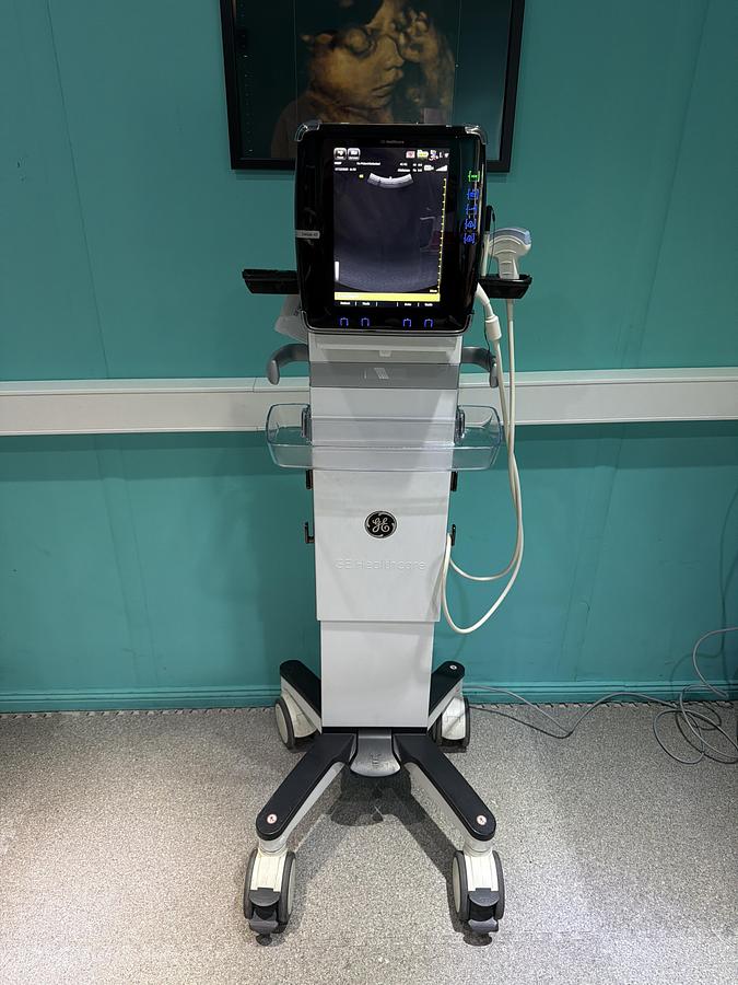 Gebraucht GE Venue 40 Ultraschallgerät mit Konvex Sonde