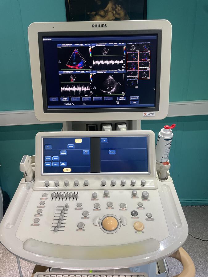 Gebraucht Philips iE33 HW G.1  xMatrix Ultraschallgerät mit S5-1 Kardiosonde und Drucker