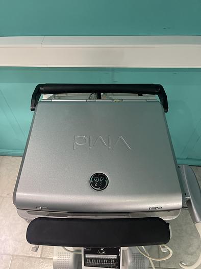 Used GE VIVID Q Ultraschallgerät mit M4S-RS Kardiosonde und Drucker 