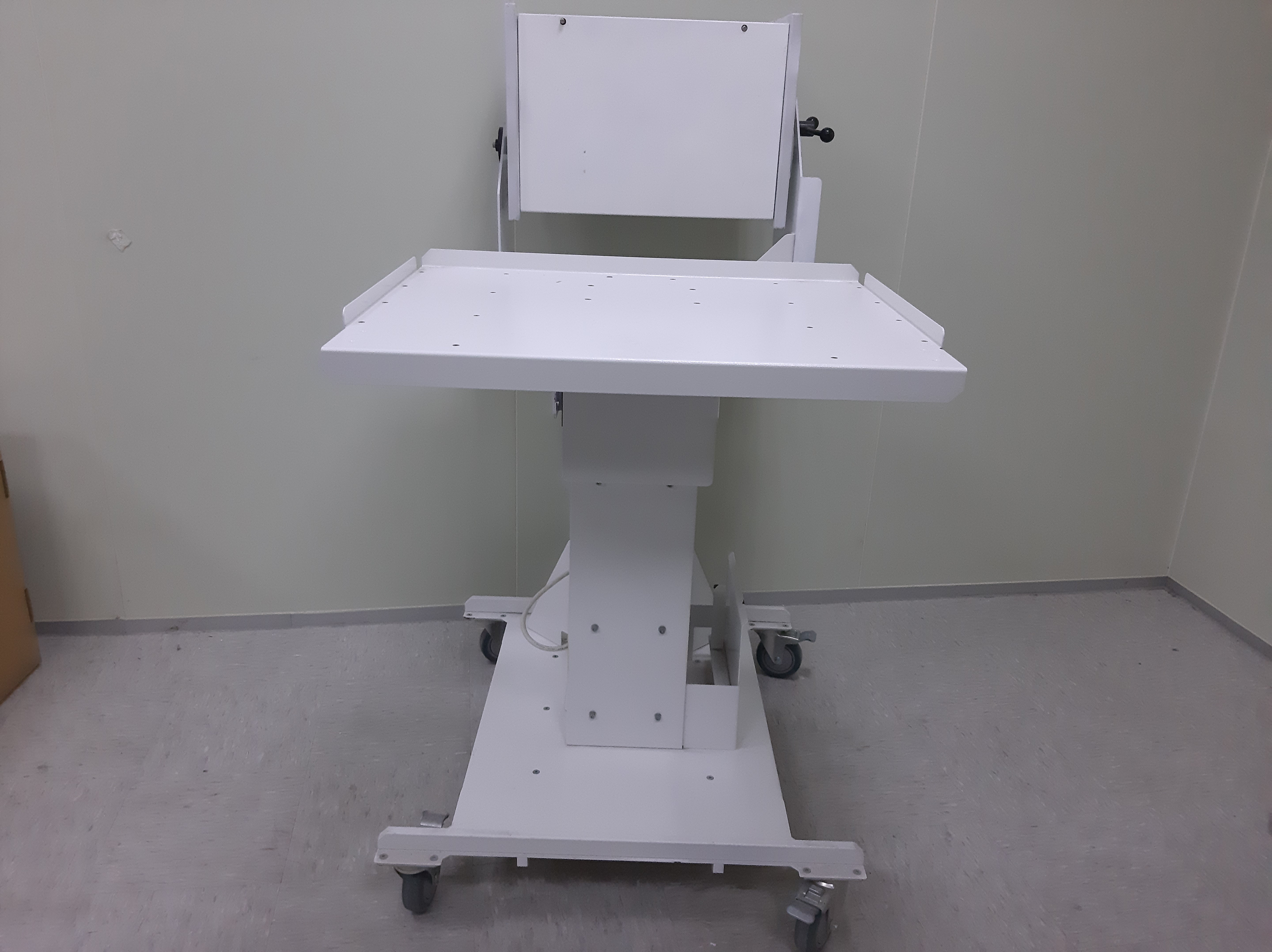 Used Credence ASL1K Manipulator white