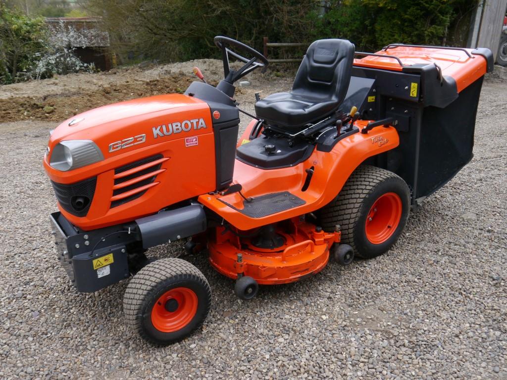 Used 2012 Kubota G23 Ride On Mower