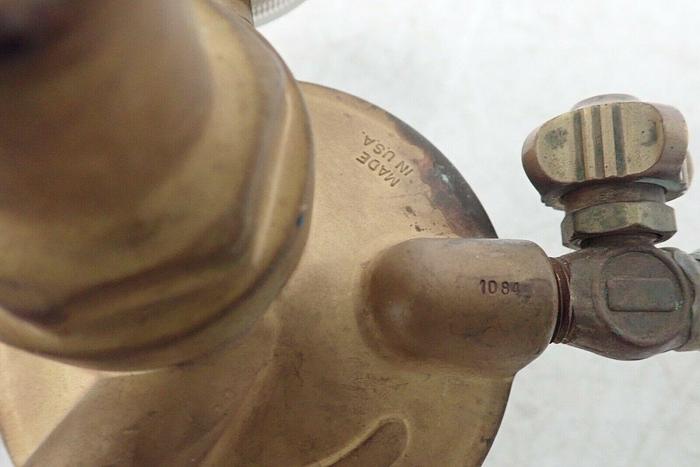 Used Fisher Scientific Company 1084 Compressed Gas Regulator with CGA-580 Fitting
