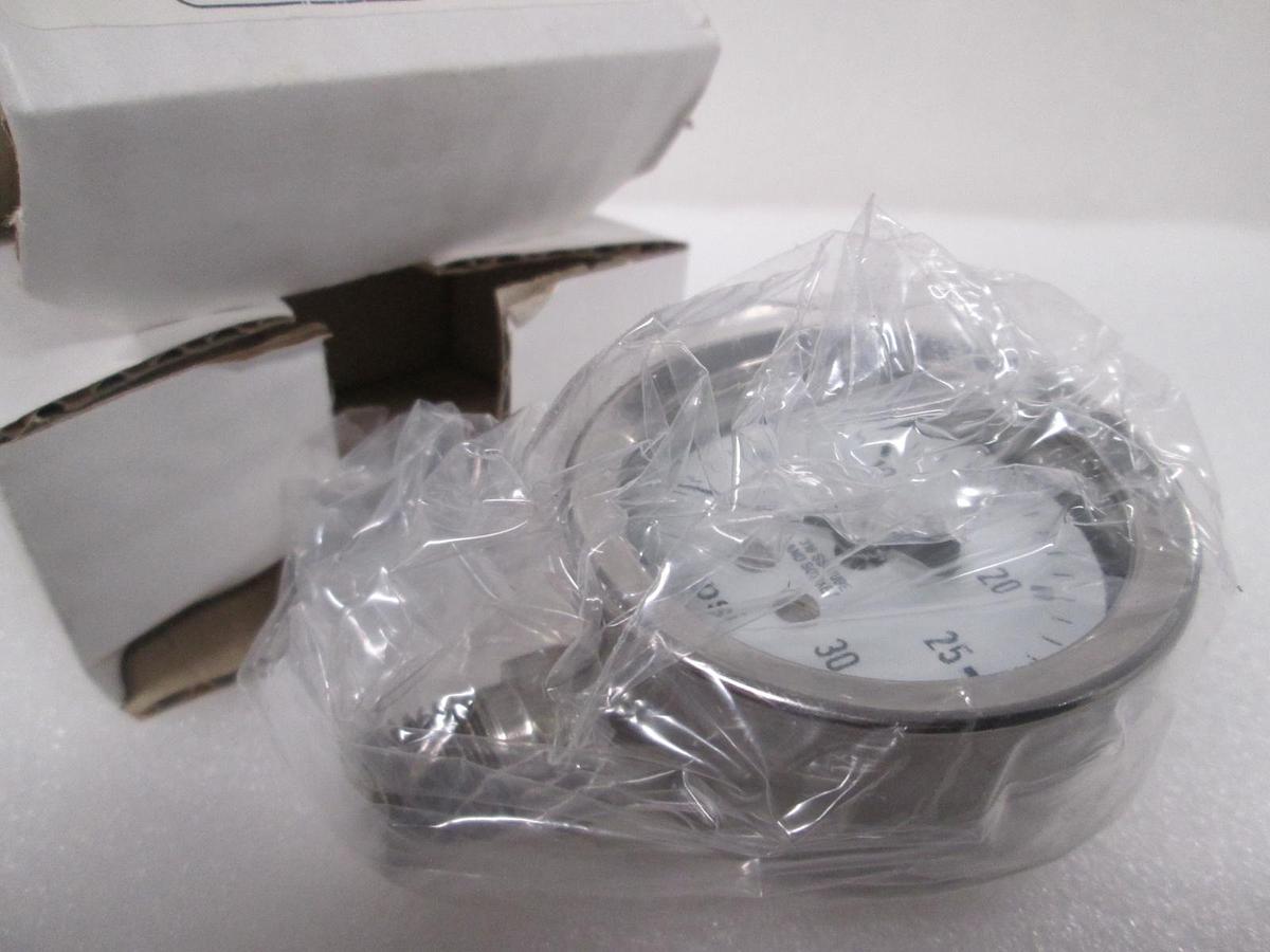 McDaniel Controls, 0-30 PSI, Q3B, Air Pressure Gauge, 1/4" NPT, New