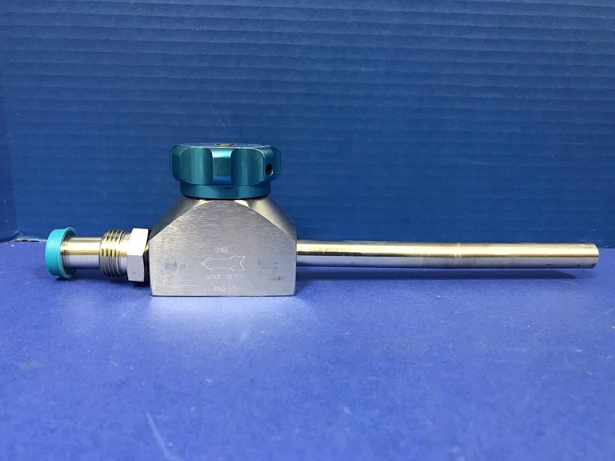 Used Veriflo 935TS8VCR8MXYK UHP High Flow Valve, 1/2" MVCR x 1/2" Tube, Used