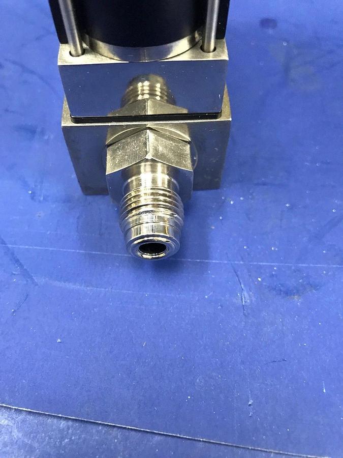 Used Unit UFC-1020, MFC, Mass Flow Controller, CL2, 200 SCCM, 1/4" VCR, Used