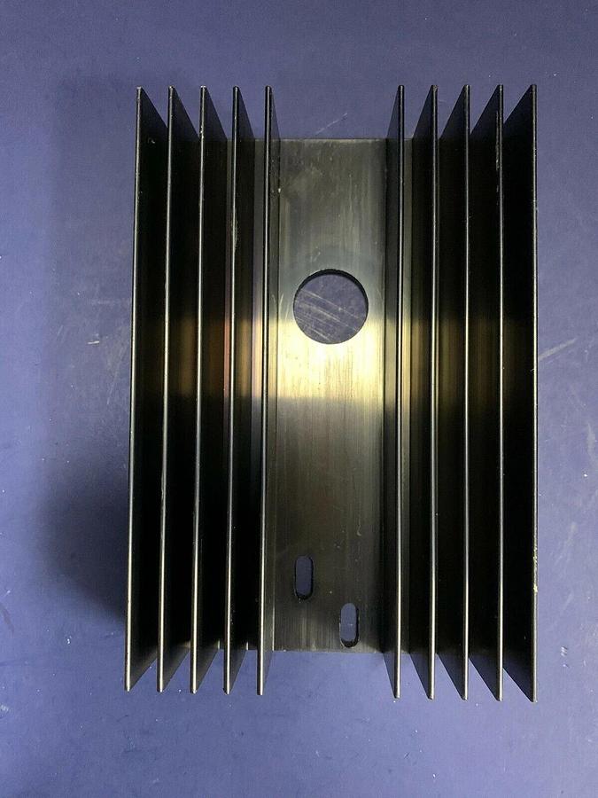 Used Aluminum heat sink extrusion Wakefield SCR Heat Sink 4" x 6", Used