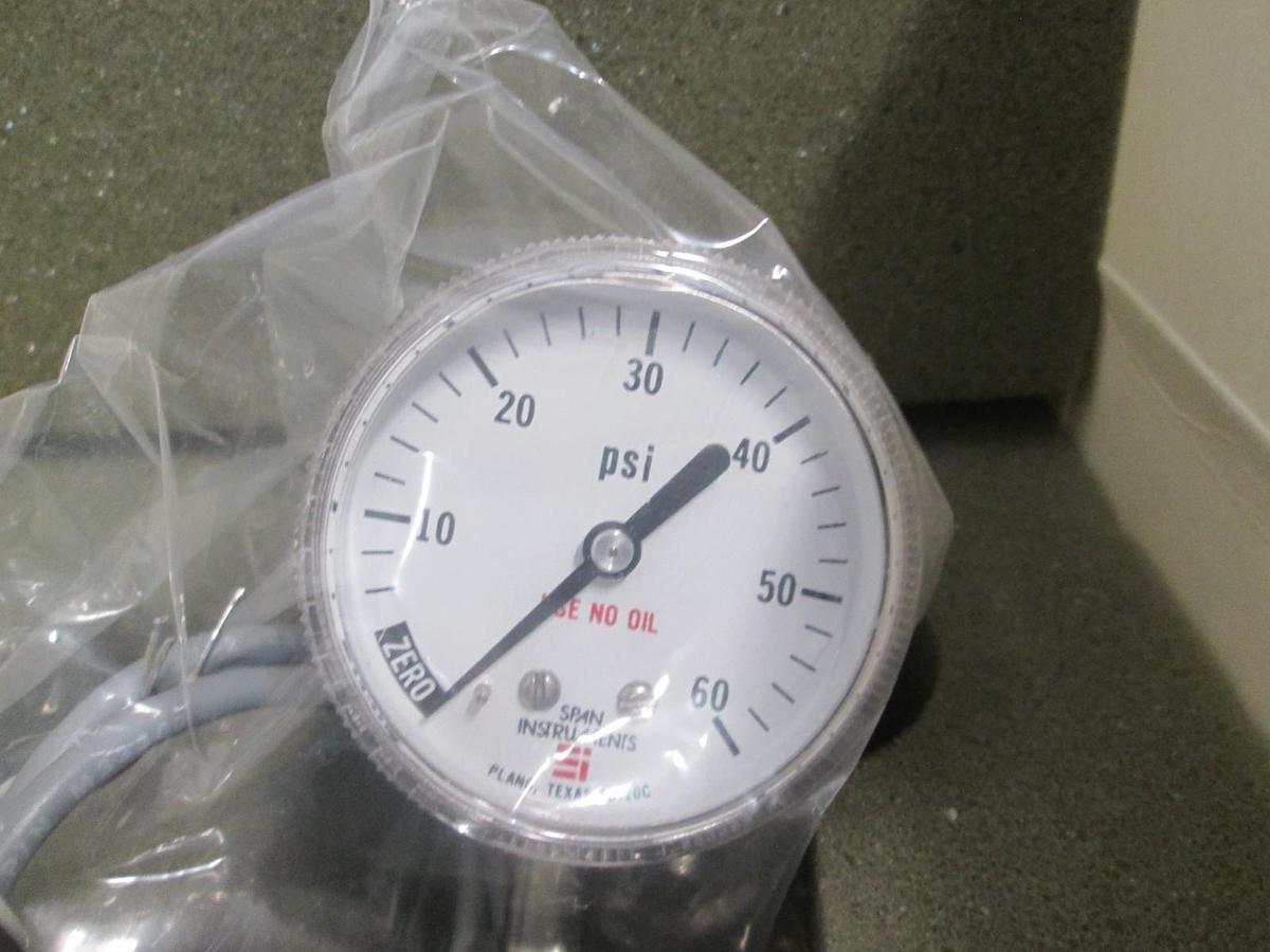 Span IPT122 Indicating Pressure Transmitter, 0-60 psi, 1/4" Female VCR