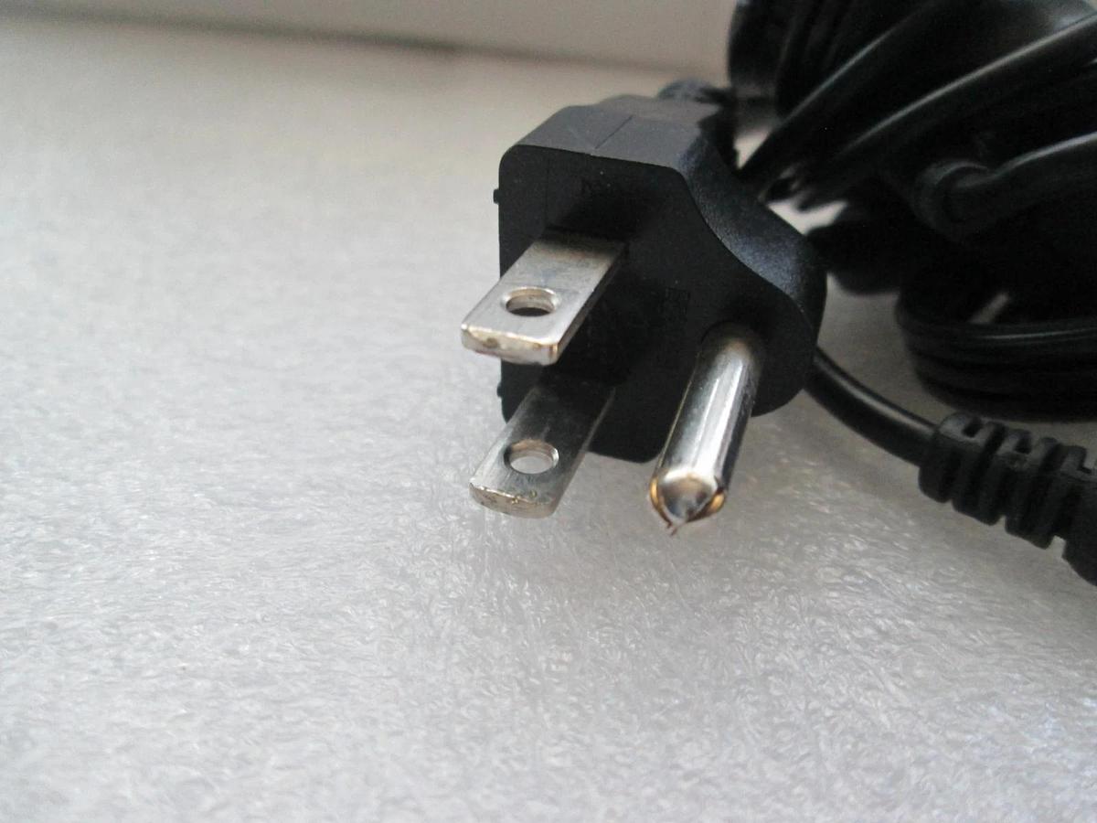 Used Dell, ADP-65JB B, AC Adapter, 100-240V, Used