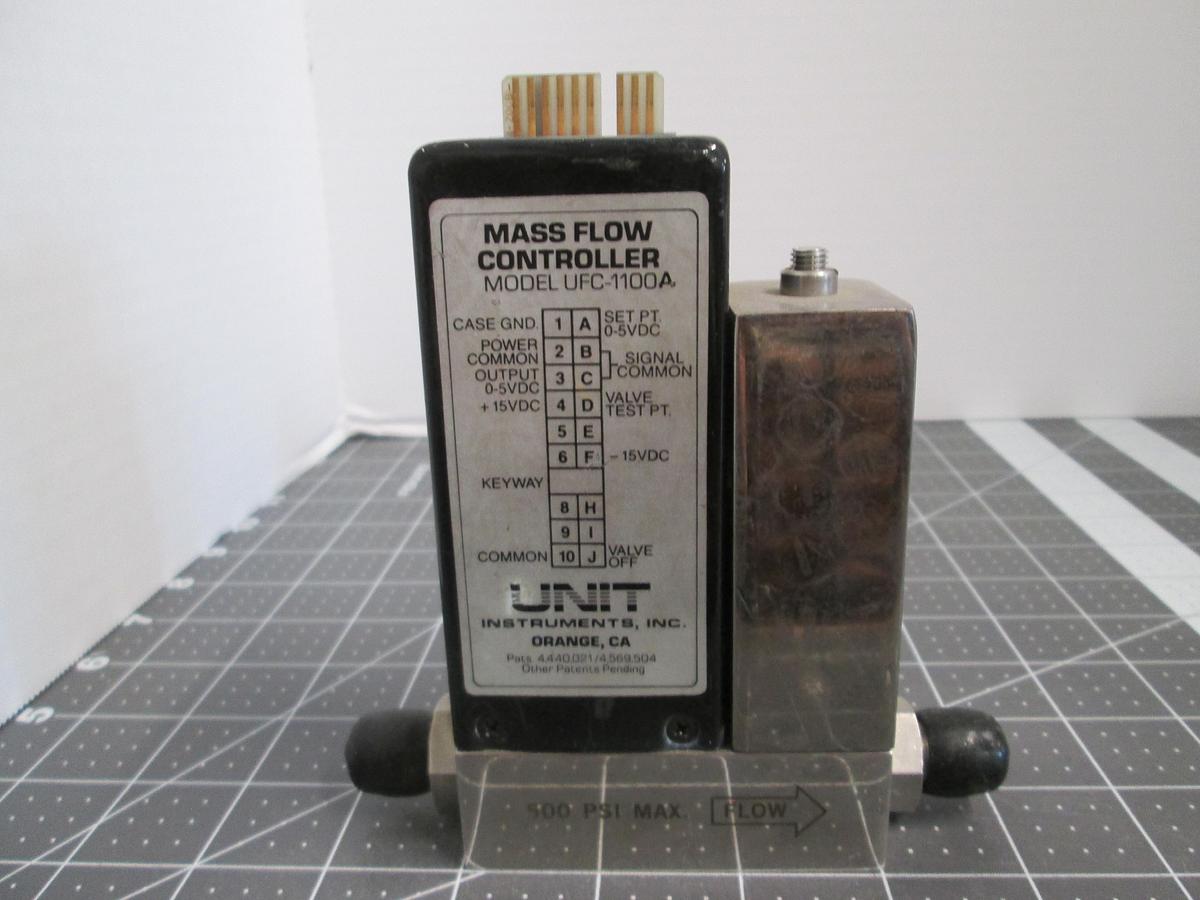 Used UNIT Instruments, UFC-1100A, Mass Flow Controller 1500 SCCM He Helium MFC 