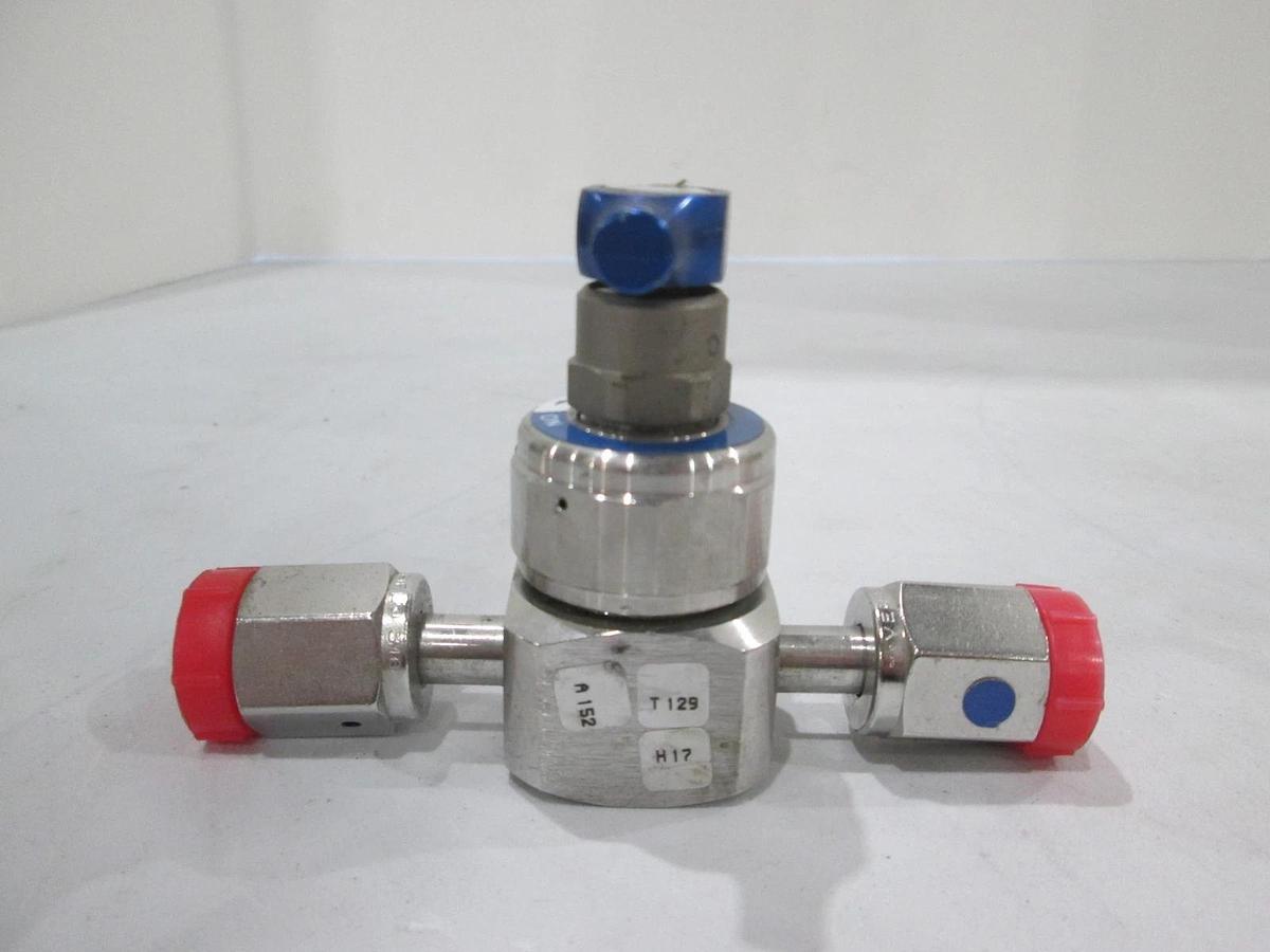 Used Veriflo, 944MSFSFF, Manual Diaphragm Valve, Used