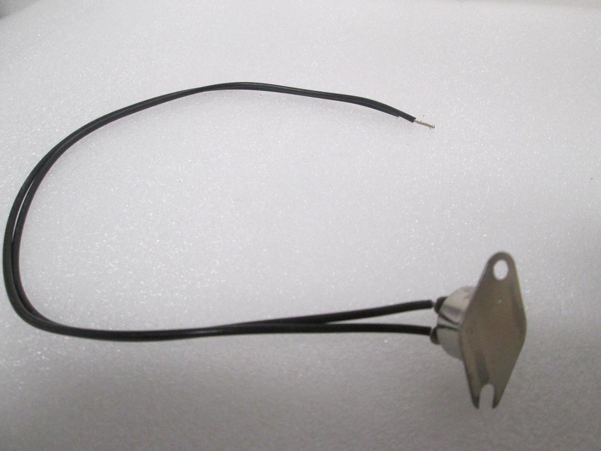 Elmwood, Temperature Switch, 3100-3-1390 L500, New, Lot of 50