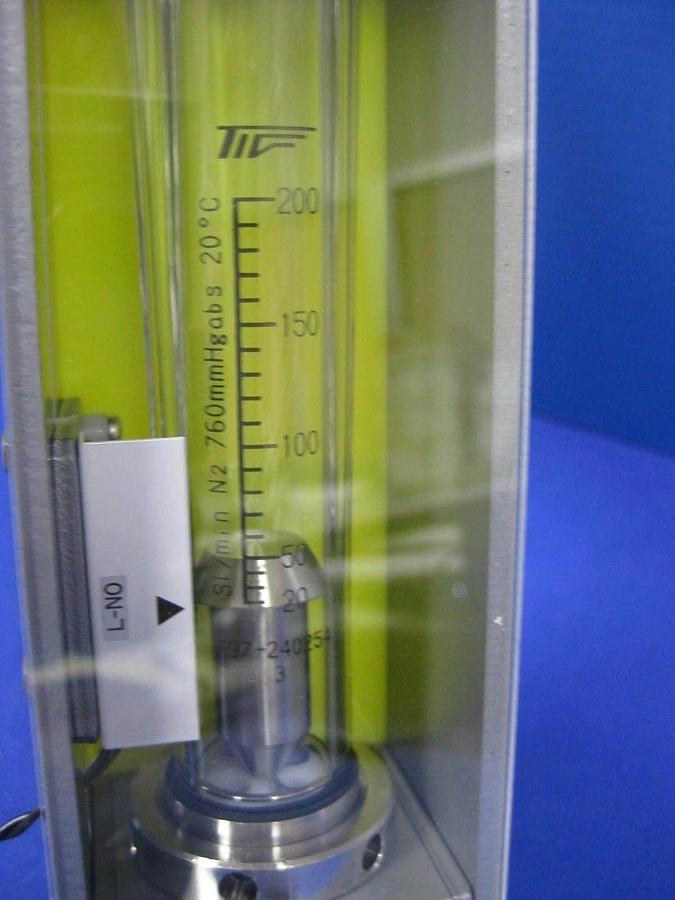 Used Tokyo Keiso F97-240254-3 Purge Meter, 20-200 l/Min N2 with Fujikin Pneum.Valve