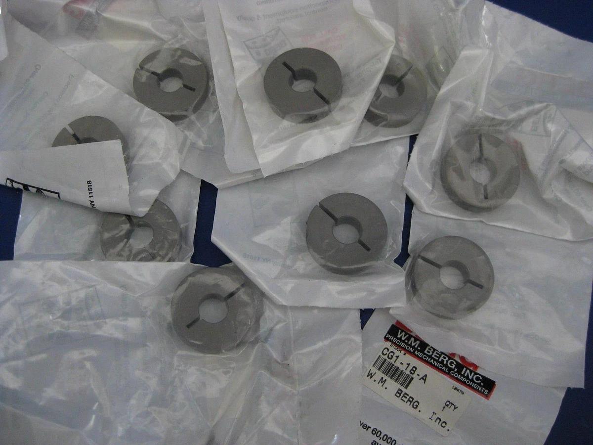 W.M. BERG CG1-18-A Split Hub Clamp, Aluminum, 0.437 Bore, Lot of 5 NEW