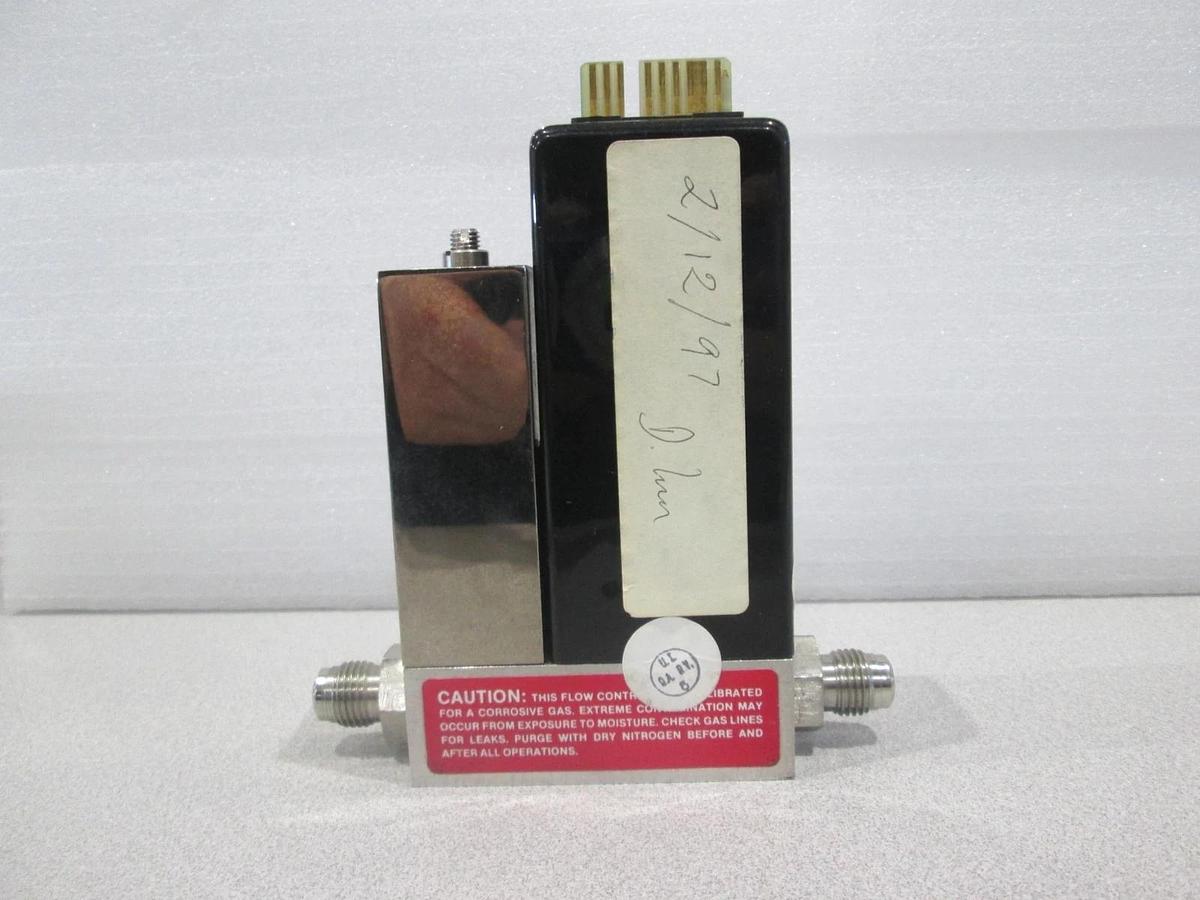 Used Unit UFC-1100 Mass Flow Controller, Gas SIH4, 200 SCCM