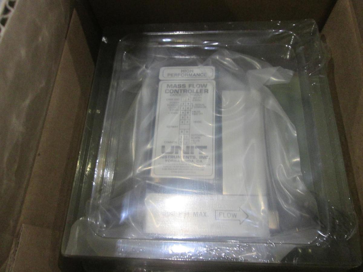 Used Unit, UFC-1100A, Mass Flow Controller, HCL, 50 SCCM, New