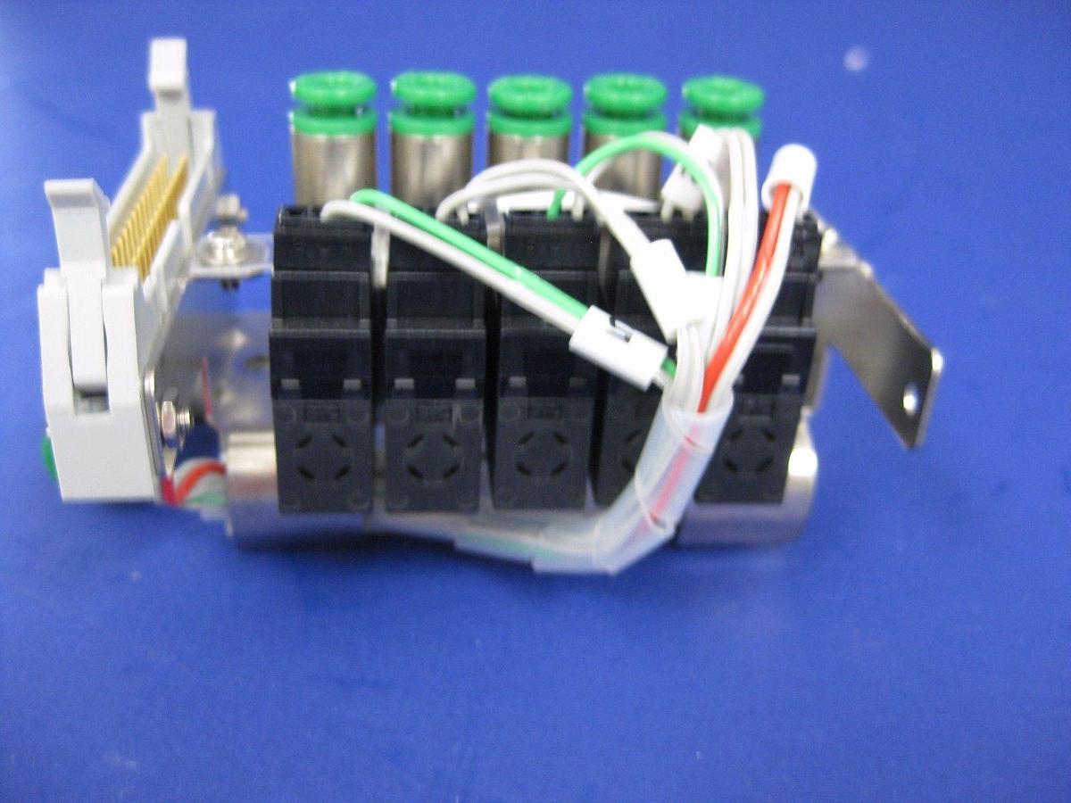 Used SMC VQD1131-5L-M5-X15 Solenoid Valve Manifold Assembly, with 5 Valves, Used