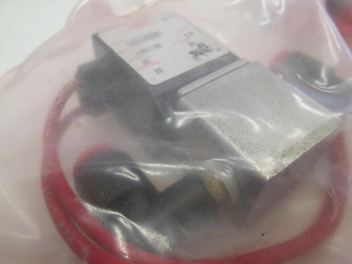 Asco, U8225B008V, Solenoid Valve, 6.9W, 20 PSI Air/Water, New, Lot of 2