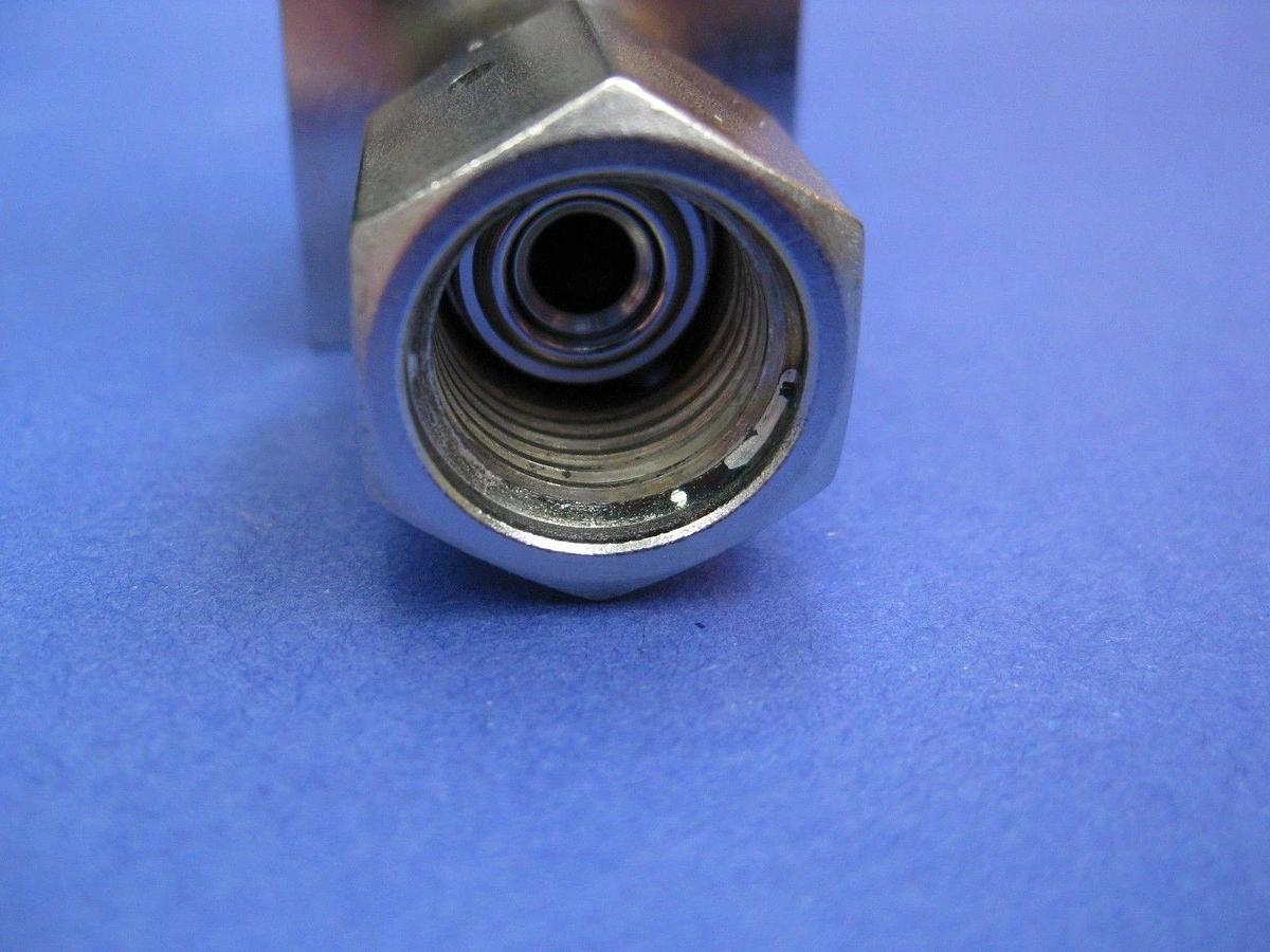 Nupro SS-HBTW4-C Pneumatic Valve, 1/4" MVCR x 1/4" FVCR, NC, Used