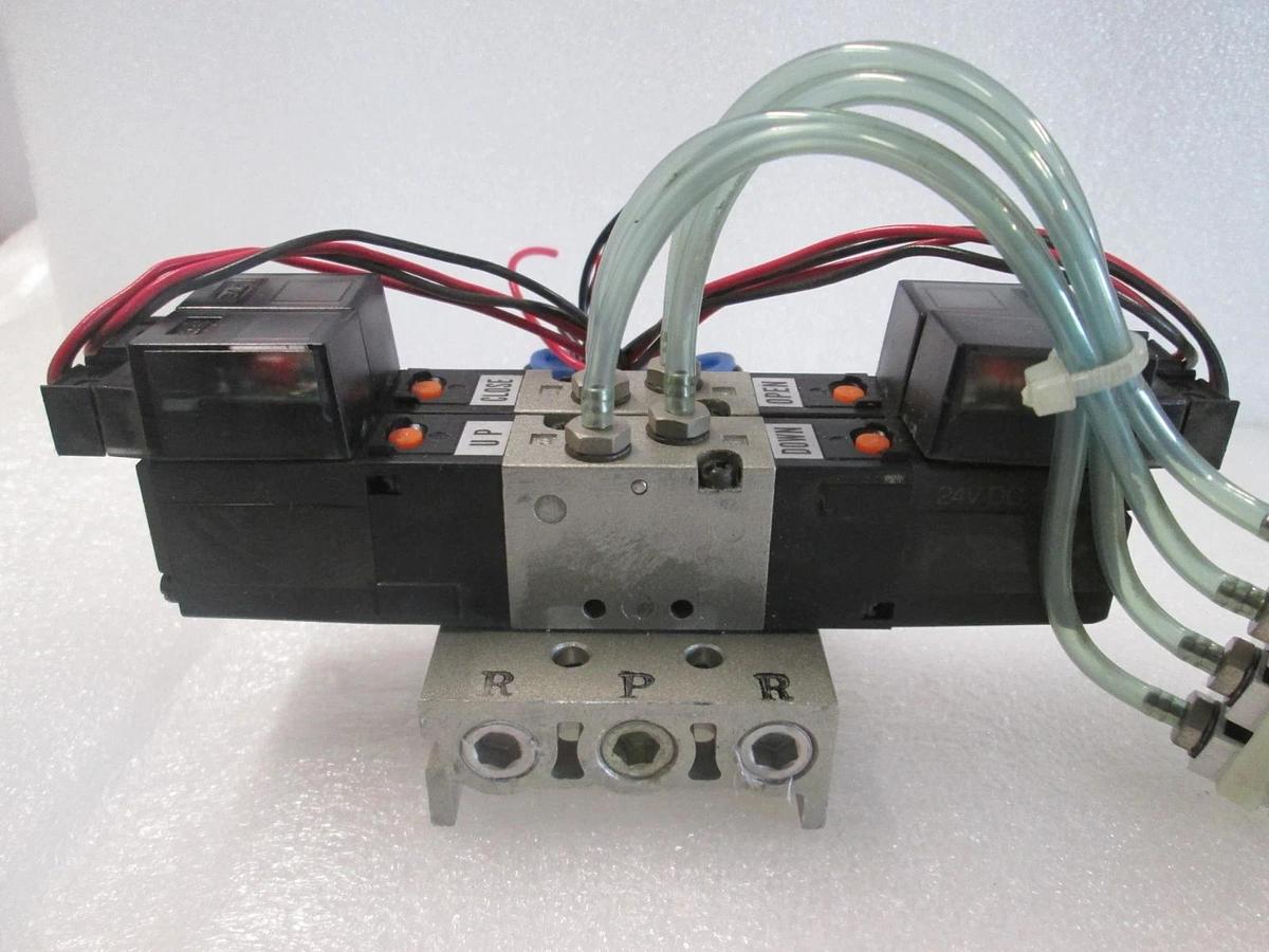 Used SMC, VZ3223, Solenoid Valve Block Assy, 2 Valves, Used