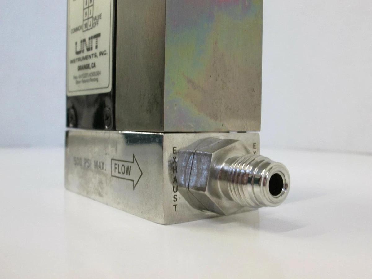 Used Unit UFC-1110A Mass Flow Controller MFC, H2, 20 SLM, 1/4" Male