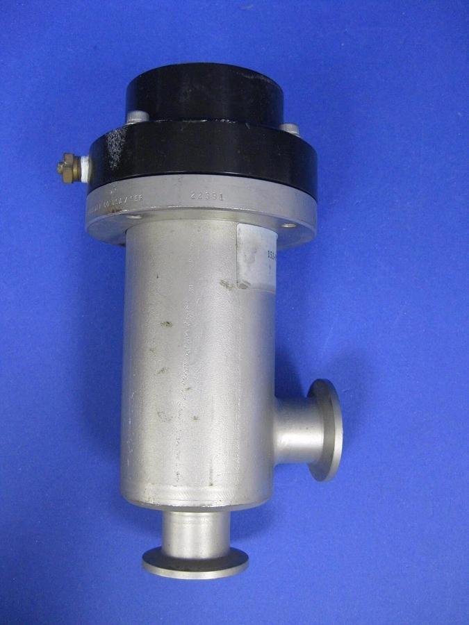 Used MKS HPS Single-Stage 1" Pneumatic Vacuum Valve, Right Angle, NW25, Used