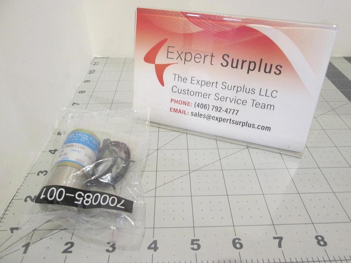 Skinner Valve, B13ADK1100, 3 Way Valve, 100 PSI, 24V DC, 1/8 Orifice, New