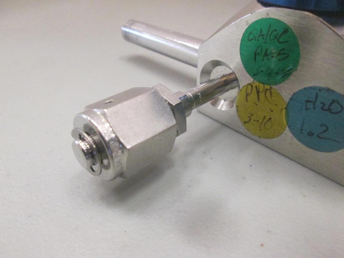 Used Veriflo, 935VCR8MTS8P1VCRMK, 3 Way High Flow Valve, High Purity, Used
