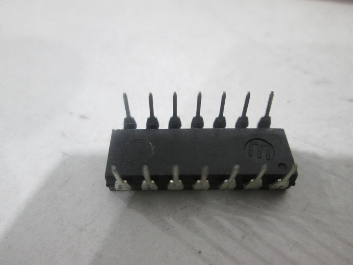 Used National Semiconductor Corp., DM7425N, Integrated Circuit, New, Lot of 19