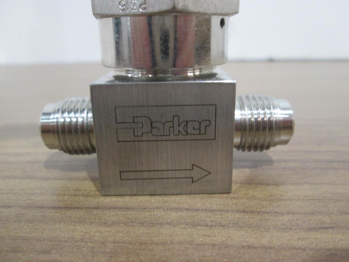 Used Parker, 4V-DPQ4K-SSP-PP, Stainless Steel Diaphragm Valve, Used