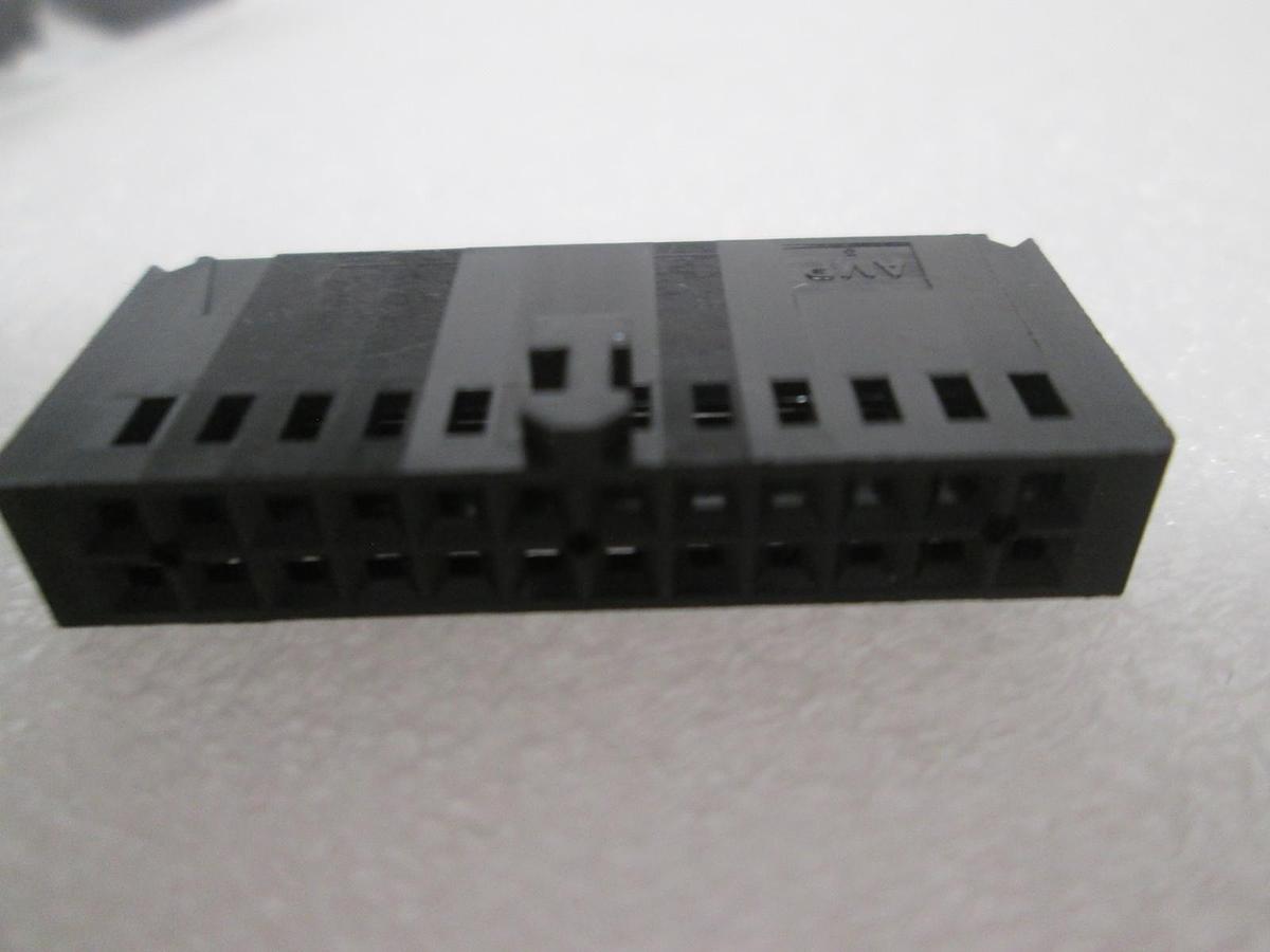 Used AMP, 24 Pin Connector, 116-7132, New, Lot of 9