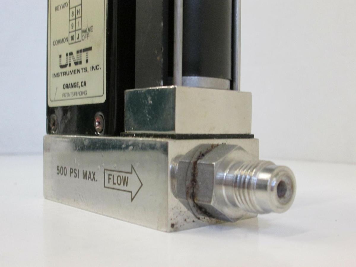 Used Unit UFC-1000 Mass Flow Controller MFC, SIH2CL2, 100 SCCM, 1/4" Male