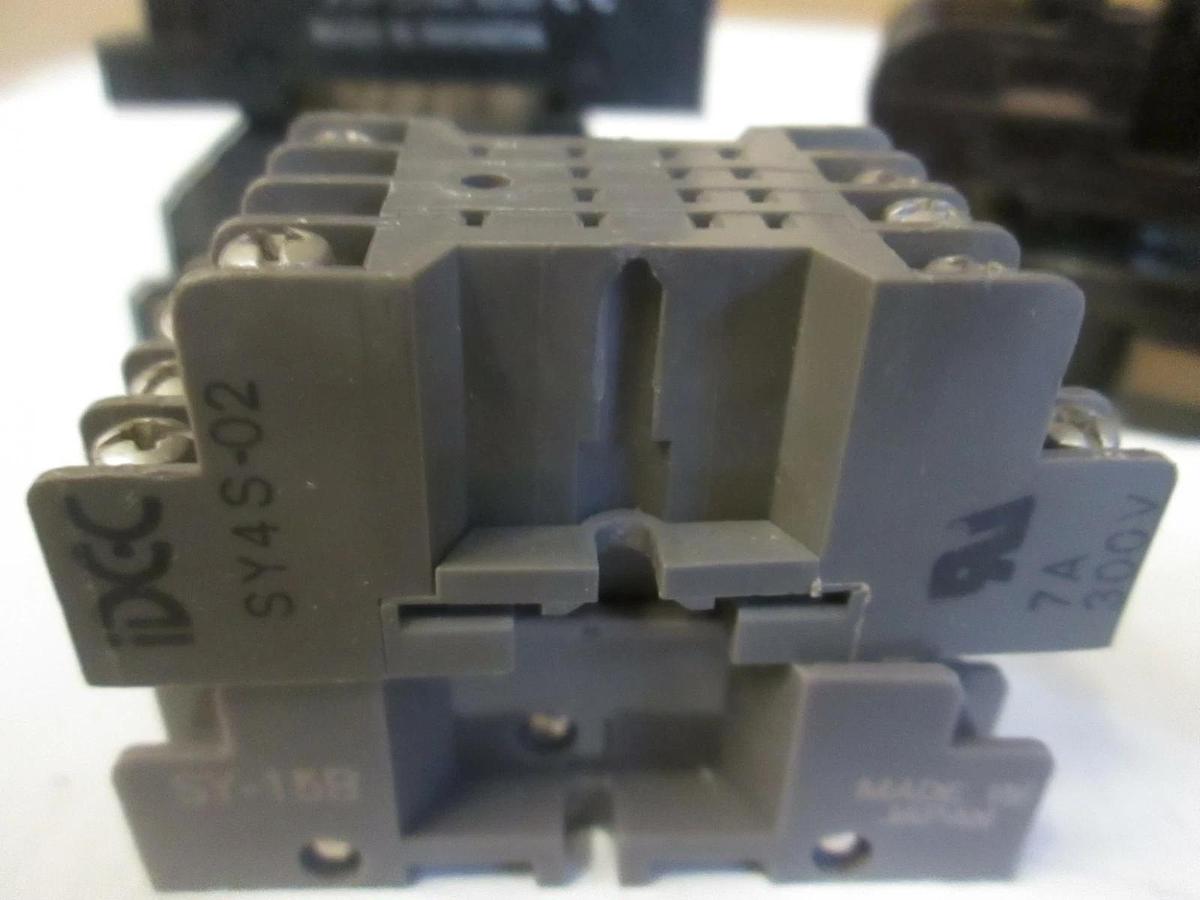 Used Assortment of Base Socket for Relays, Used Lot of 19