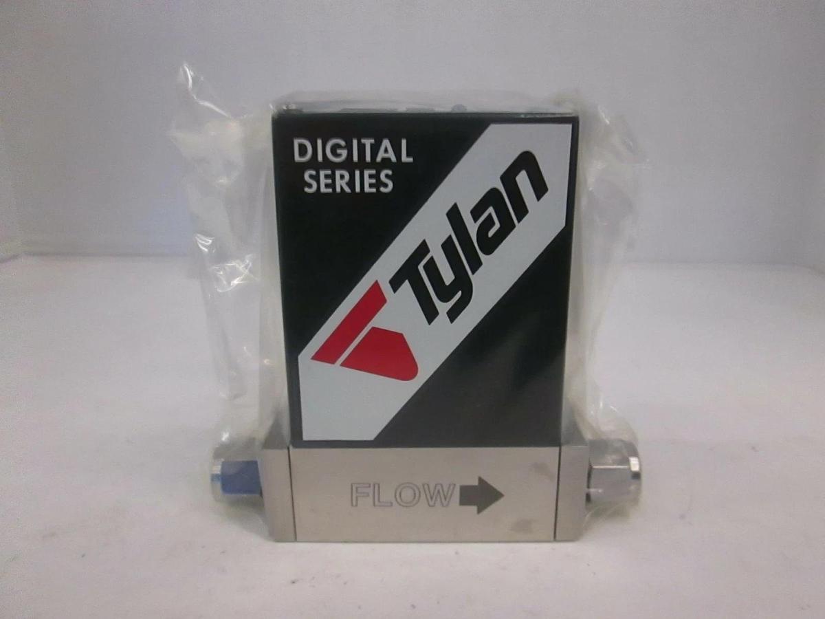 Used Tylan DFC-2900M, MFC Mass Flow Controller 200 SCCM, BCL3, Rfrb