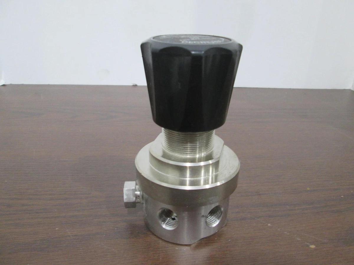 Used Tescom, 64-3061-A422-002, 4 Port Regulator, 50 PSIG Max Outlet, Used