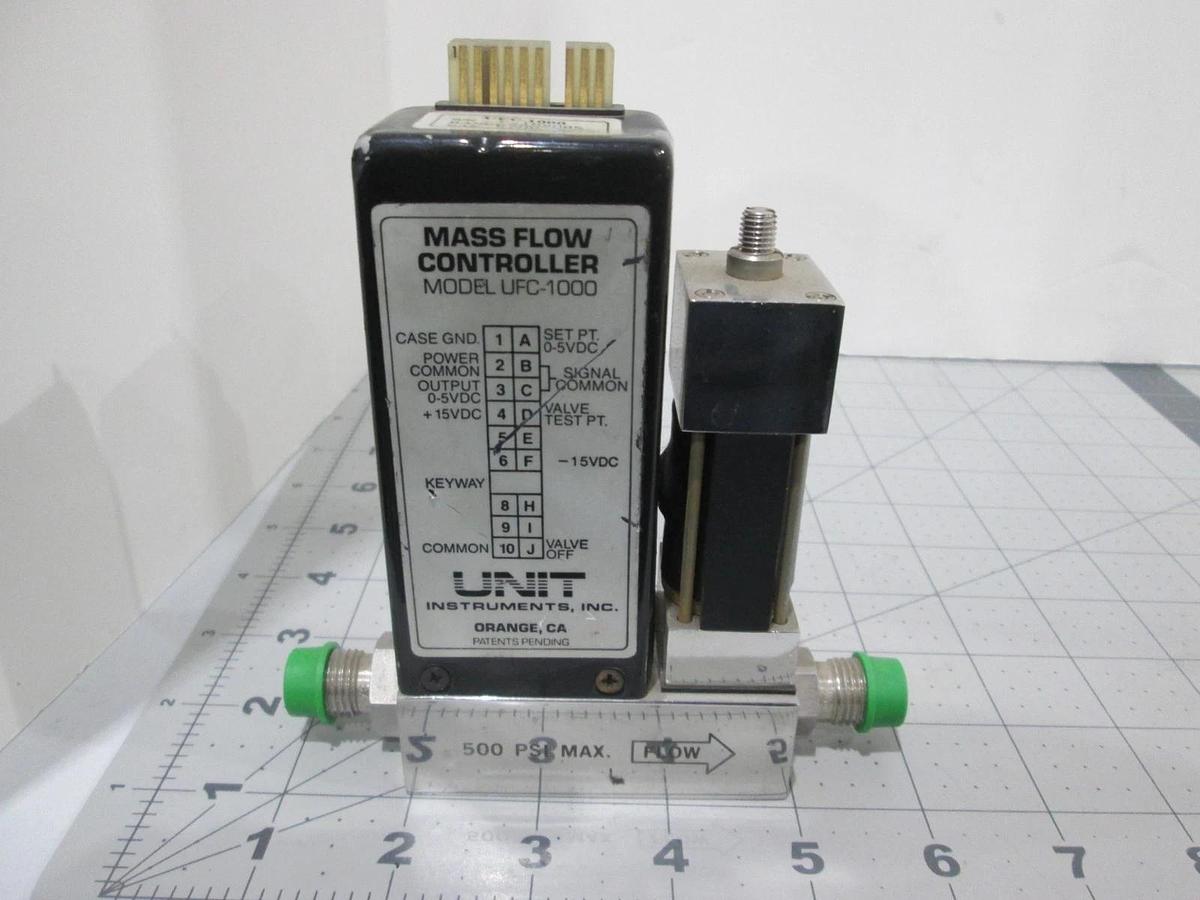 Used Unit, UFC-1000, Mass Flow Controller, SiH2CL2, 200 SCCM, Used