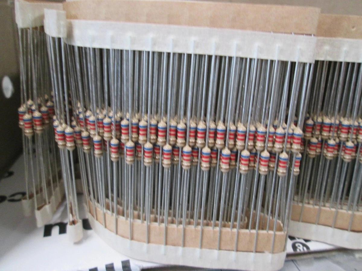 Multicomp, CR1/4W-5%-6K2, Carbon Resistor, 1/4W, New, Roughly 4500