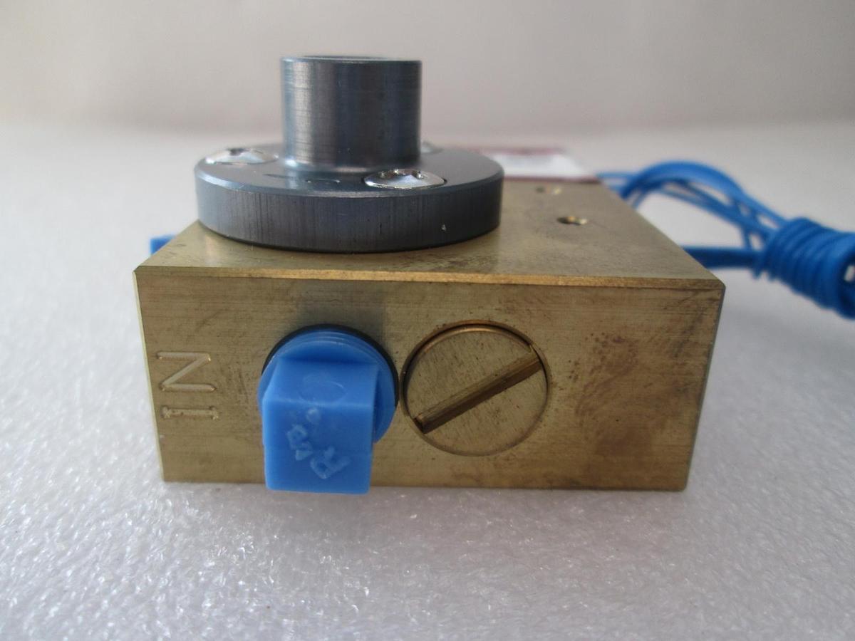 Used Malema Flow Sensor, M-100-B121-000, Adjustable Flow Switch, 120Vac, New