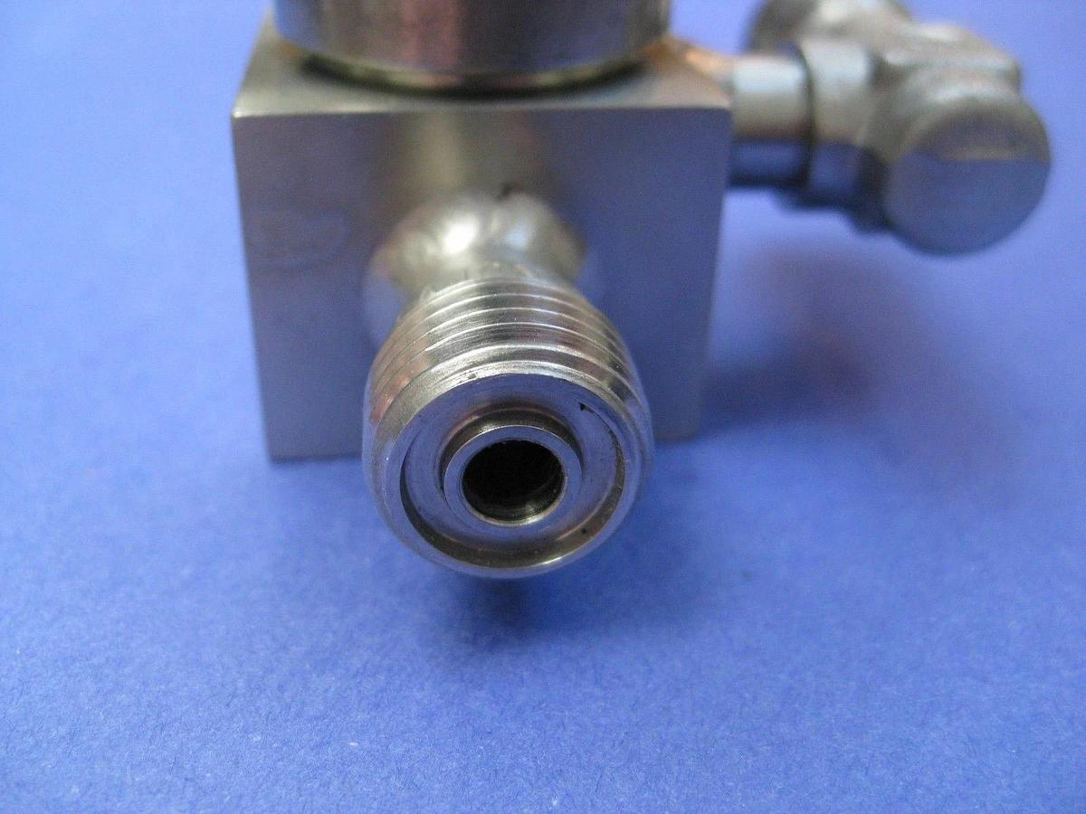 Used Nupro SS-4BK-588 Switching Bellows Sealed Valve, 1/4" VCO, Used