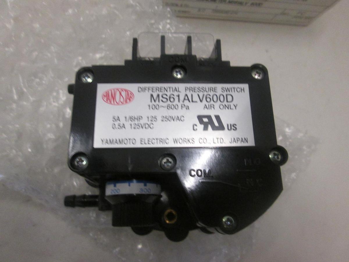 Used MANOSTAR, MS61ALV600D, MANOMETER MS6AALV 600D, New