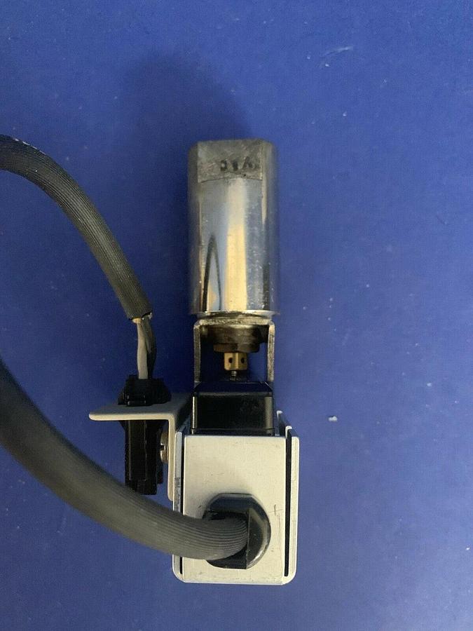 Used UE United Electric Vacuum Pressure Switch J40 9643 w/ Micro Switch, Used