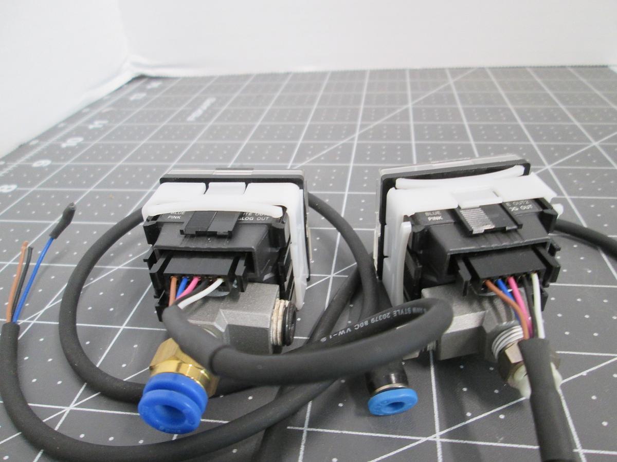 Used Keyence AP-C33K Digital Pneumatic Pressure Sensor Switch Controller Lot of 2