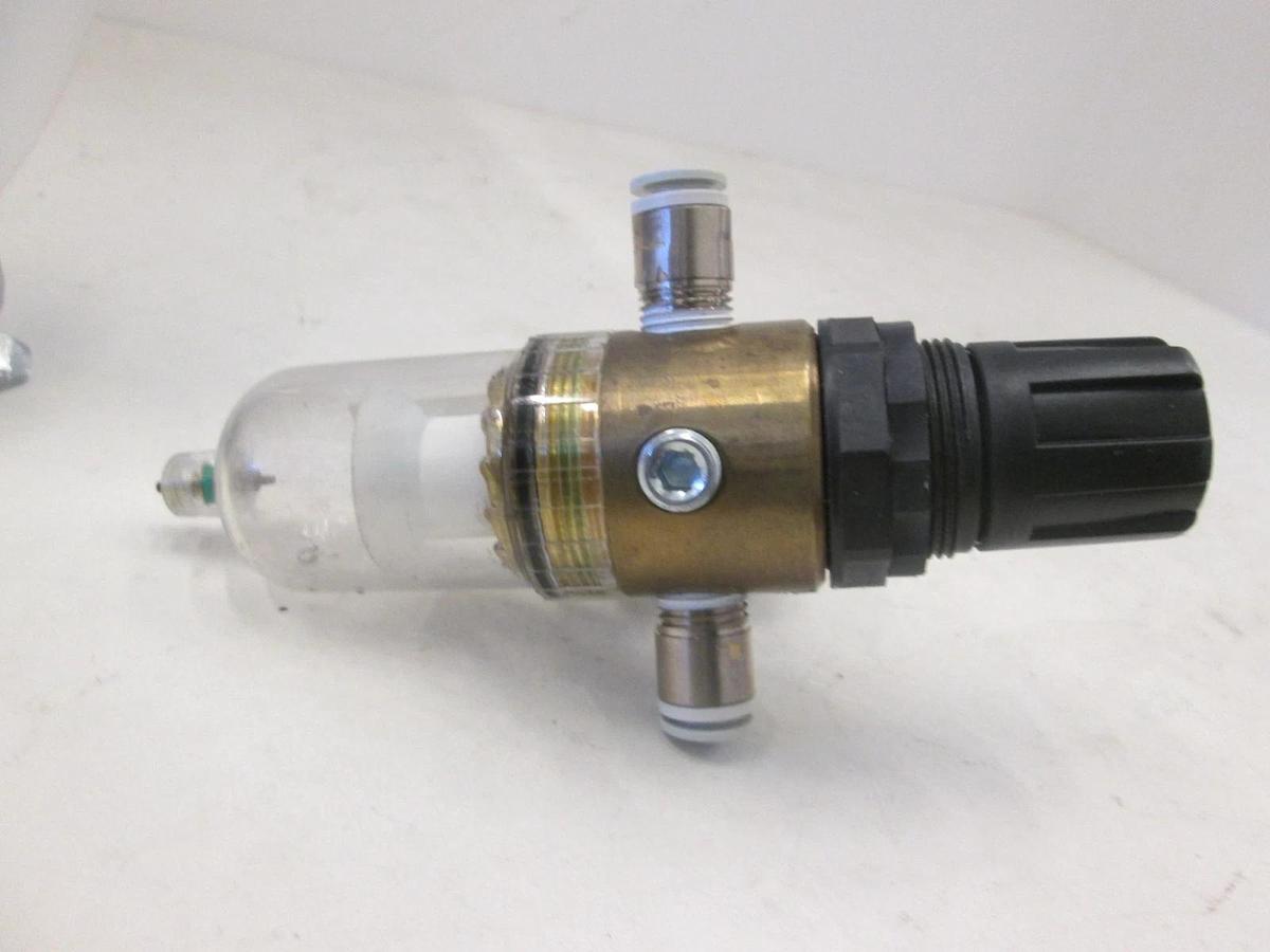 Used Dixon, C04-02M, 150 PSIG, Filter Regulator w/ Ashcroft 0-160 PSI Gauge, Used