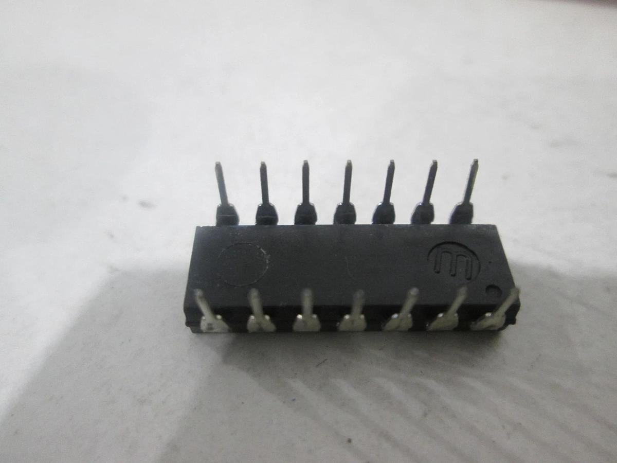 National Semiconductor Corp., DM7425N, Integrated Circuit, New, Lot of 19