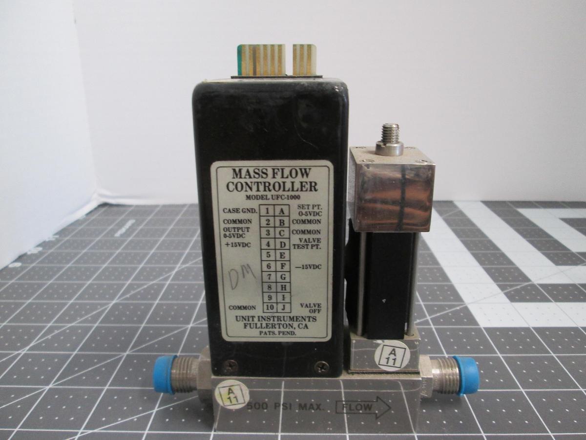 Used UNIT Instruments, UFC-1000, Mass Flow Controller 500 SCCM N2 Nitrogen MFC  