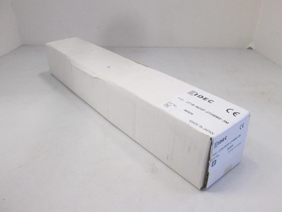 IDEC, LF1B-NC3P-2THWW2-3M, Light Bar, New