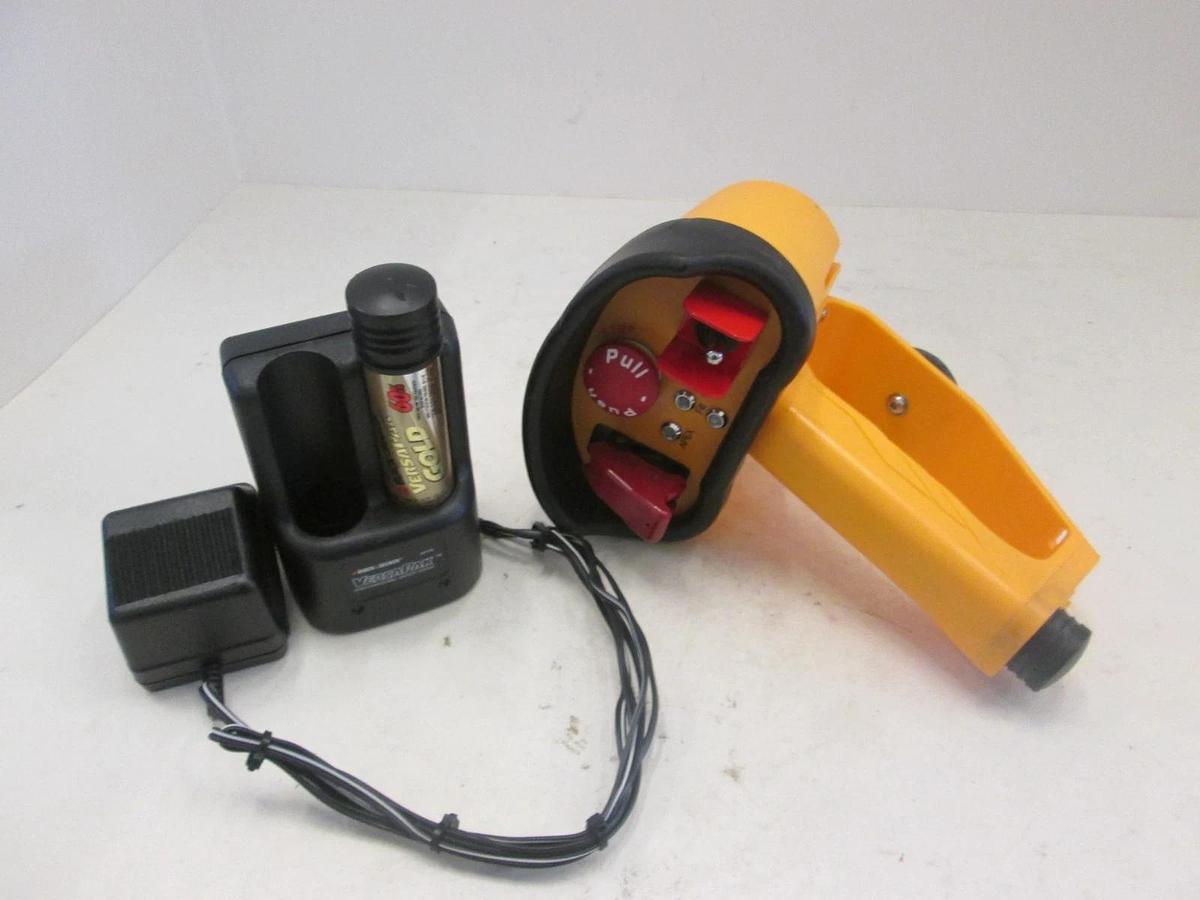 Used Hetronic, CS 458 TR-1 Pistol Grip Transmitter w/ VersaPak Battery Charger, Used