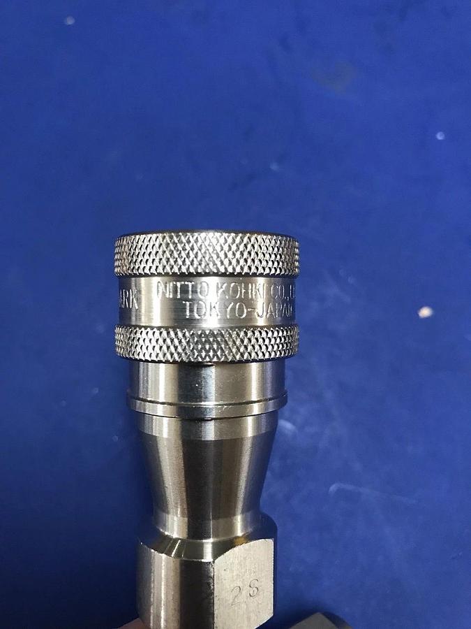 Used Nitto Kohki 2S Female Coupling w/ 3/8" Elbow Tube Fitting, Used