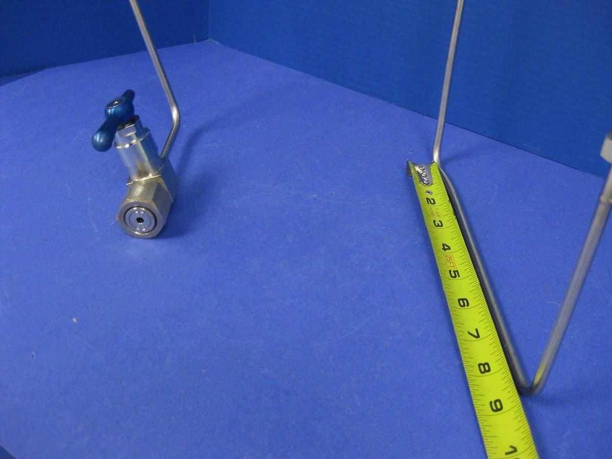 Used Semi-Gas Pigtail for High Purity Gas Panel: CGA 320 Bottle Fitting w/ Valve