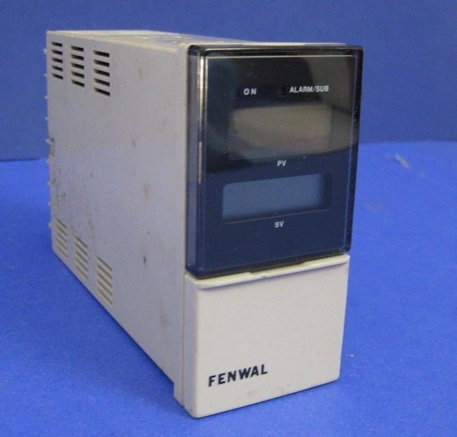 Used FENWAL 14-076250-370 Temperature Controller, Used