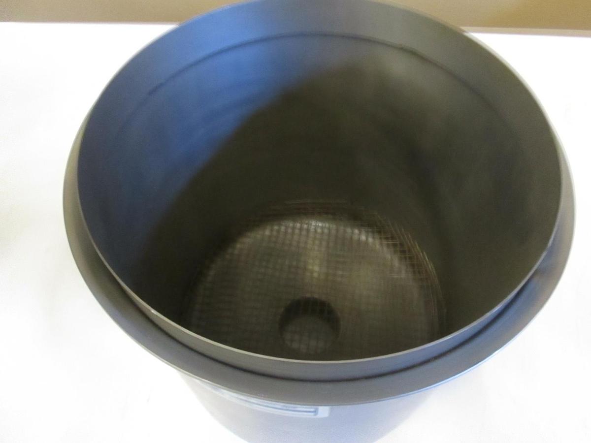 Used Nor-Cal Products FCT-6-2002-NWB Coaxial Metal Sieve Foreline Trap, Used